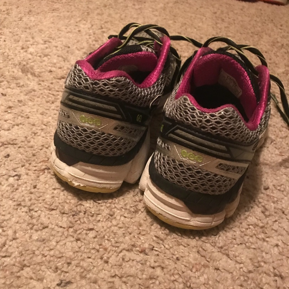 ASICS Running Shoes - Picture 2 of 5